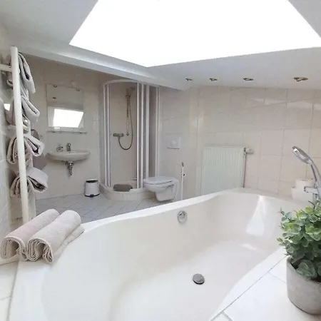 Apartamento In With Swimming Pool *