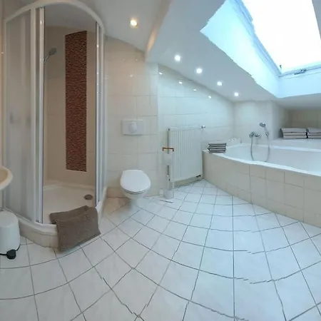 In With Swimming Pool